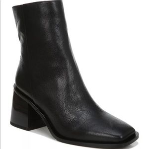 Sam Edelman square toe, block heel bootie. Winnie Block heel bootie. Size 7.